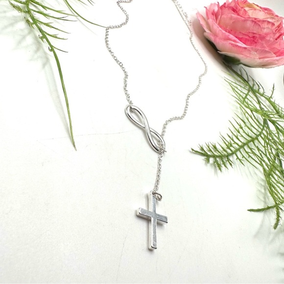 NEW⚜️Infinity Cross Charm Chain Necklace - Picture 4 of 5